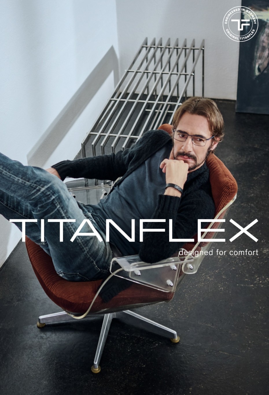 Titanflex: Mann mit Brille